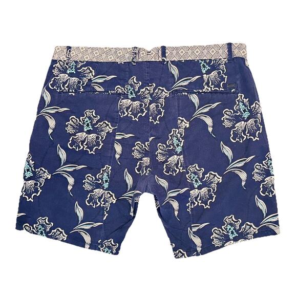 Scotch & Soda Navy Floral Bermuda Shorts in Size 36 - Picture 2 of 7